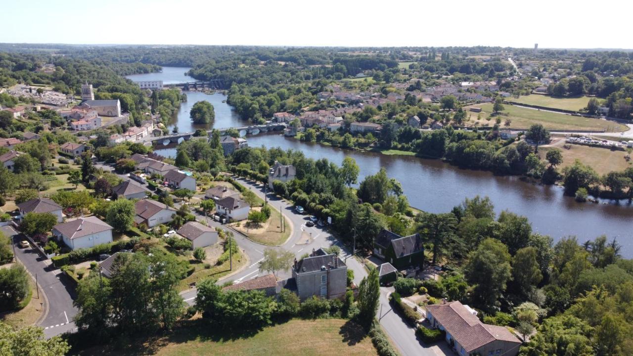 La Maison Ribotteau L'Isle-Jourdain  エクステリア 写真